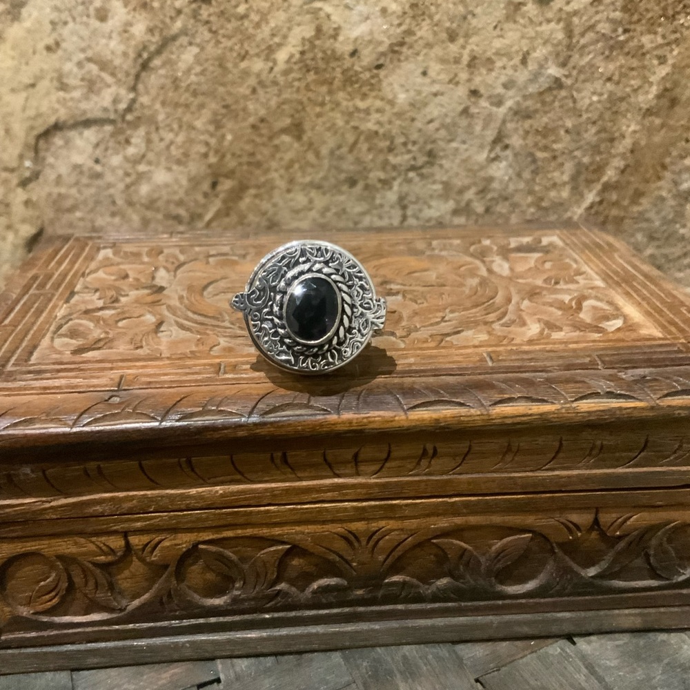 Silver Amethyst Poison Ring